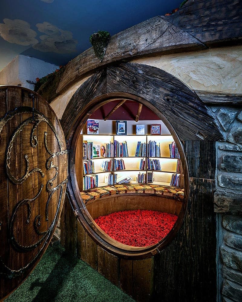 Hobbit hole library in WOW